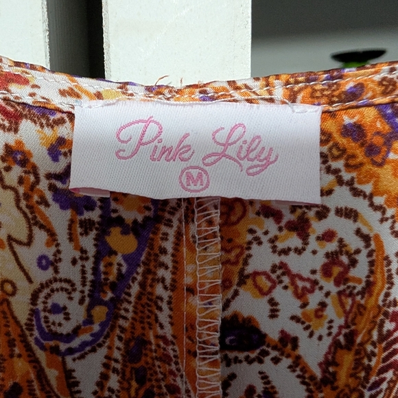 Pink Lily Paisley Tie Waist Romper Size Medium (New) - Picture 6 of 8
